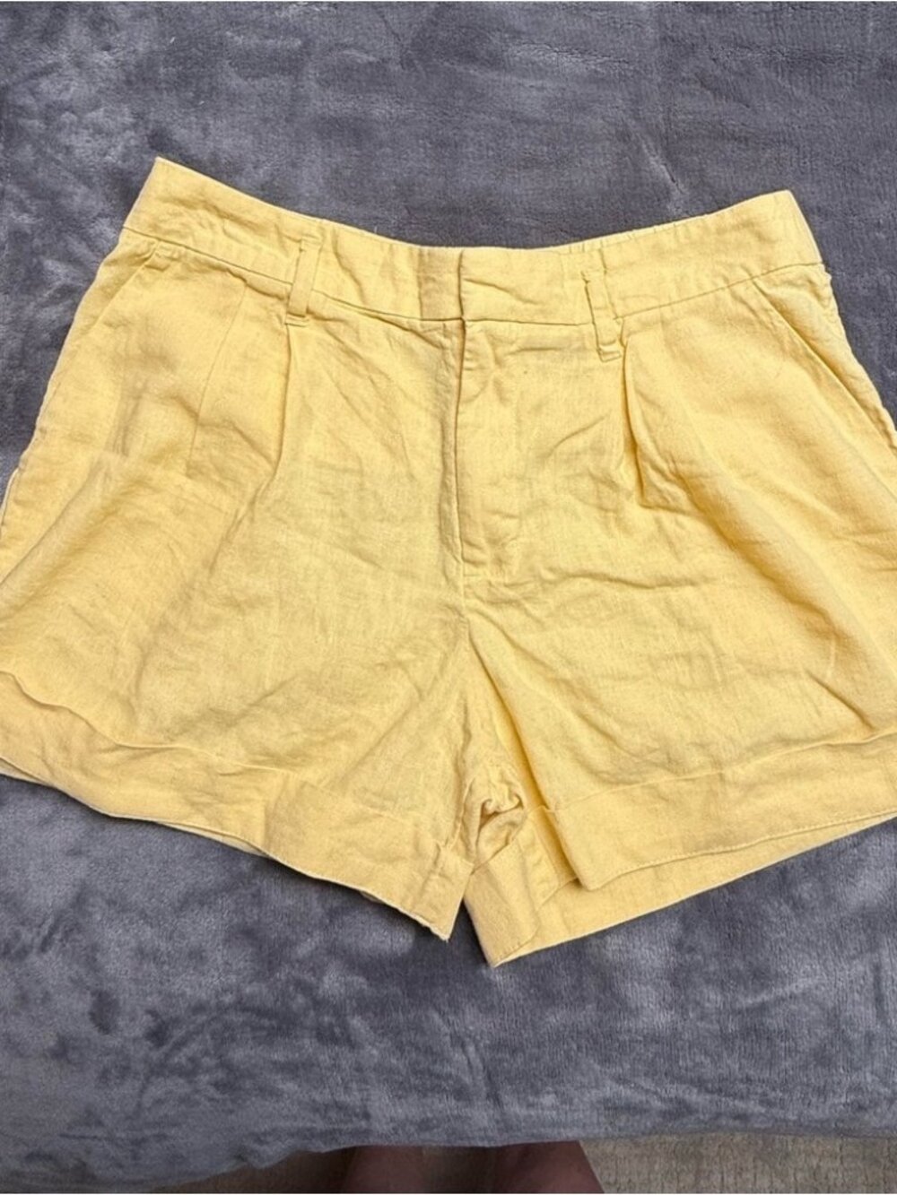 Women's Butter Yellow Shorts Size 10😁